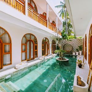 Yulaman Hotel